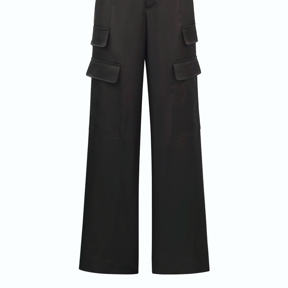 Noli Yoga Silky Stylish Black Cargo Pants NWT!!